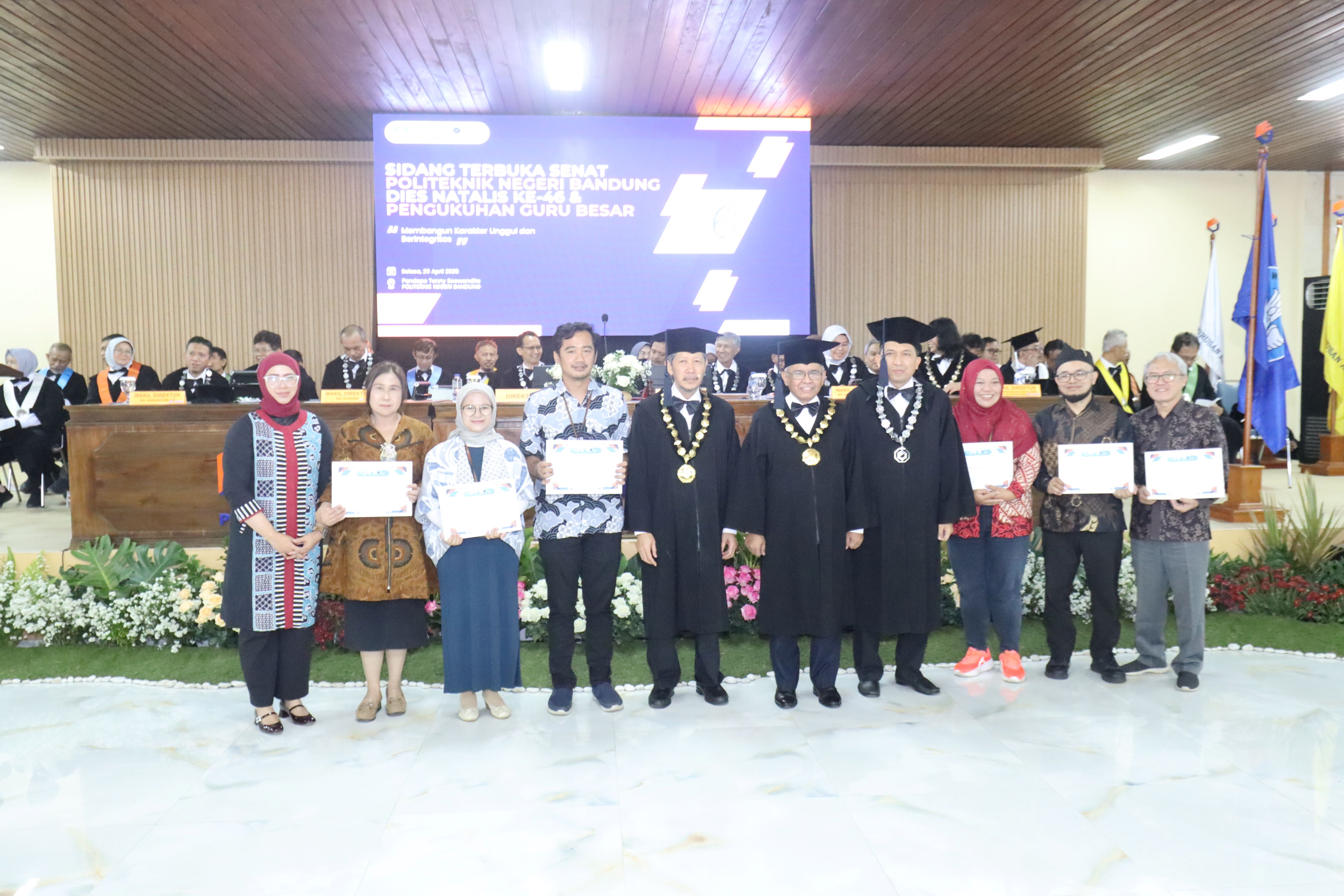 Penghargaan Penjaminan Mutu Terbaik kepada Program Studi yang menunjukkan kinerja unggul dalam penjaminan mutu akademik