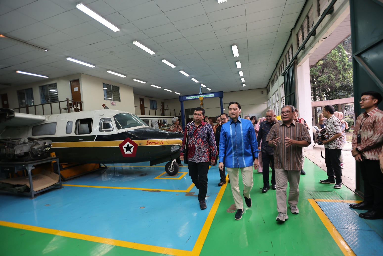 guest lecture bersama ibas yudhoyono - polban _hanggar aero